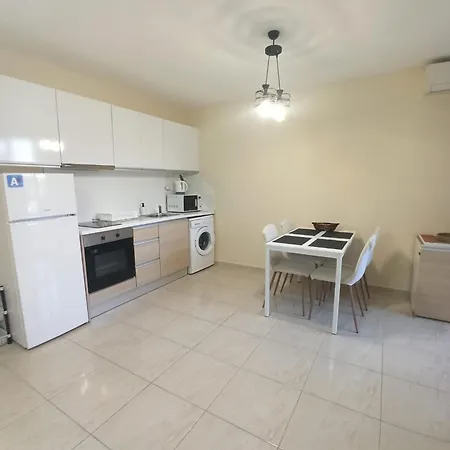 Star Dreams, 아파트호텔 *