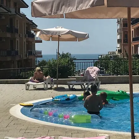 Star Dreams, 아파트호텔 *